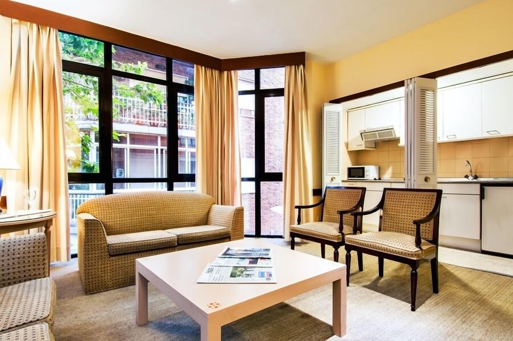 Espahotel Plaza Basilica Madrid Exteriör bild