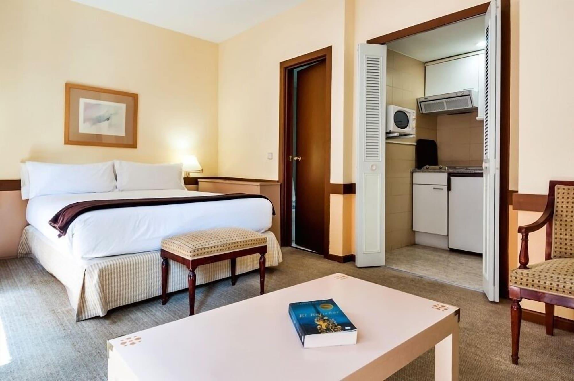 Espahotel Plaza Basilica Madrid Exteriör bild