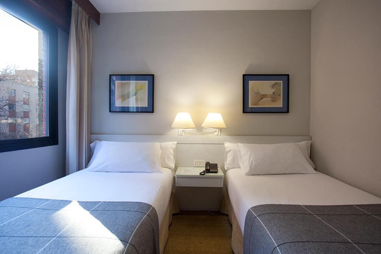 Espahotel Plaza Basilica Madrid Exteriör bild