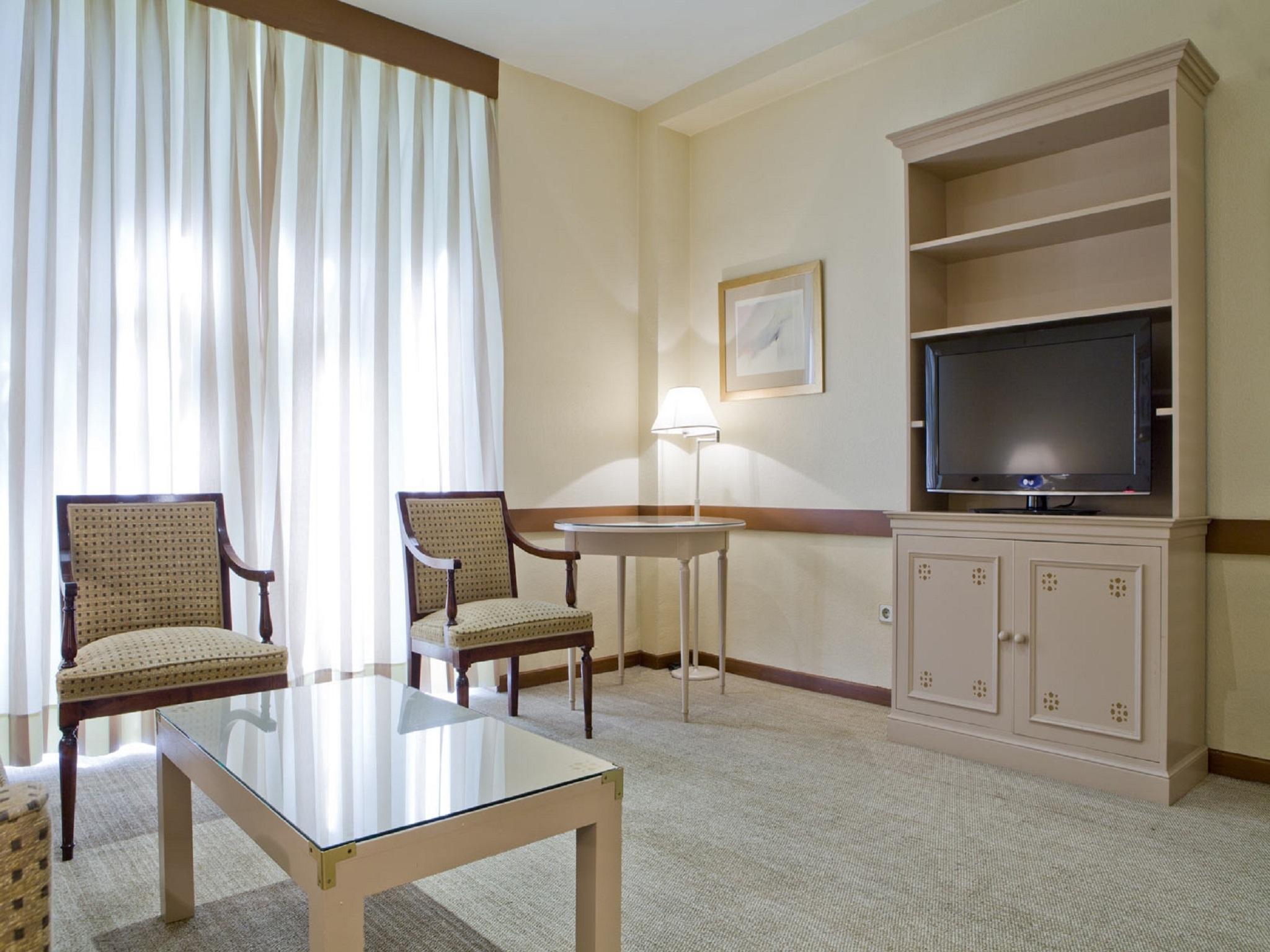 Espahotel Plaza Basilica Madrid Exteriör bild