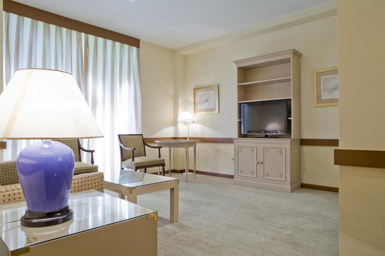 Espahotel Plaza Basilica Madrid Rum bild