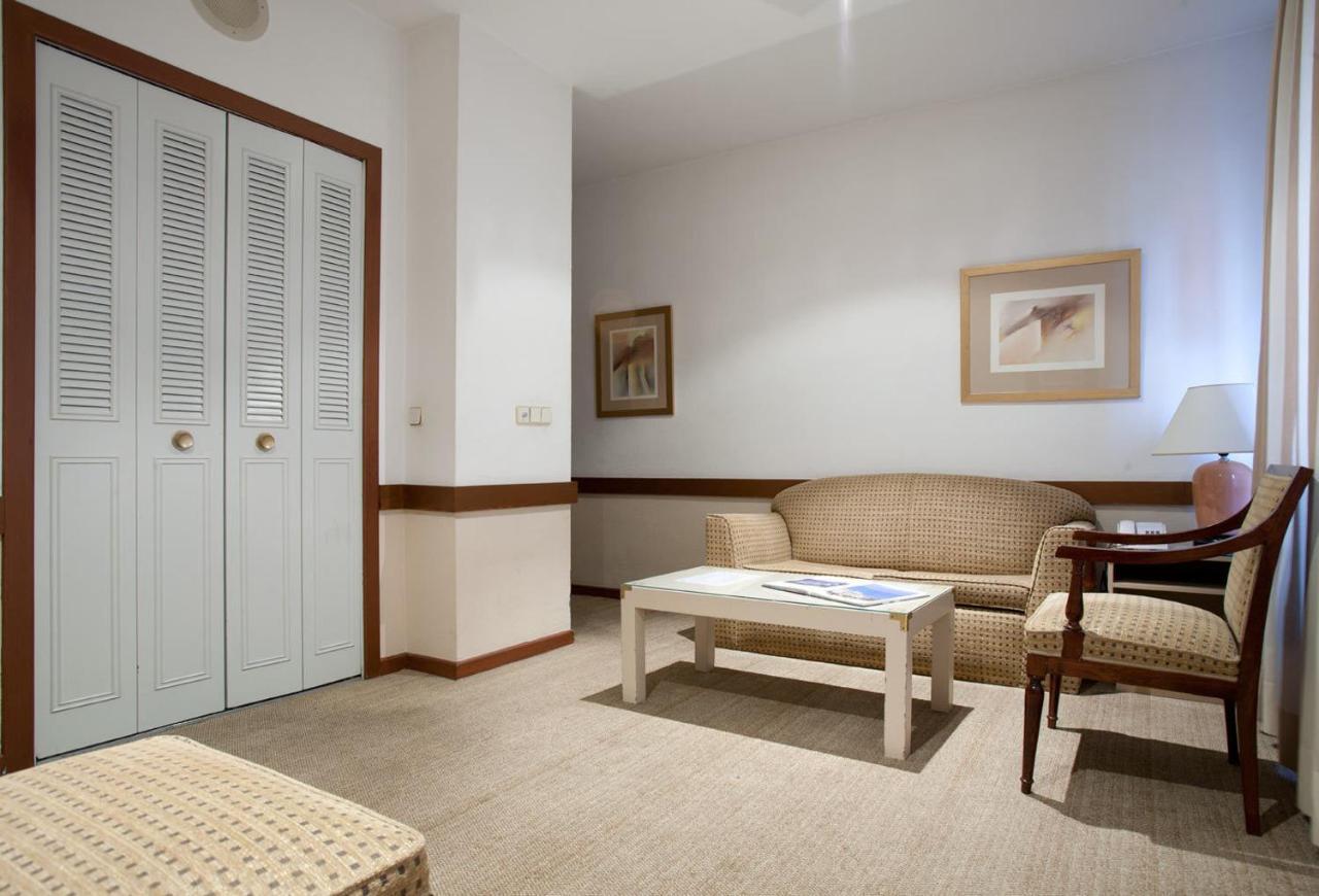 Espahotel Plaza Basilica Madrid Exteriör bild